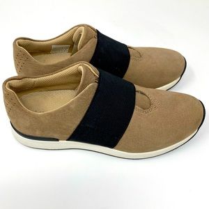 Vionic Leather Codie Casual Slip-On Sneaker Size 5